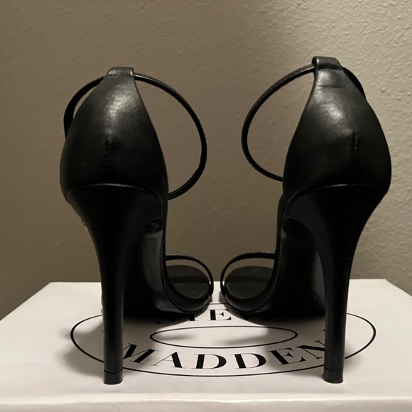 Steve Madden Heels - Picture 3 of 5